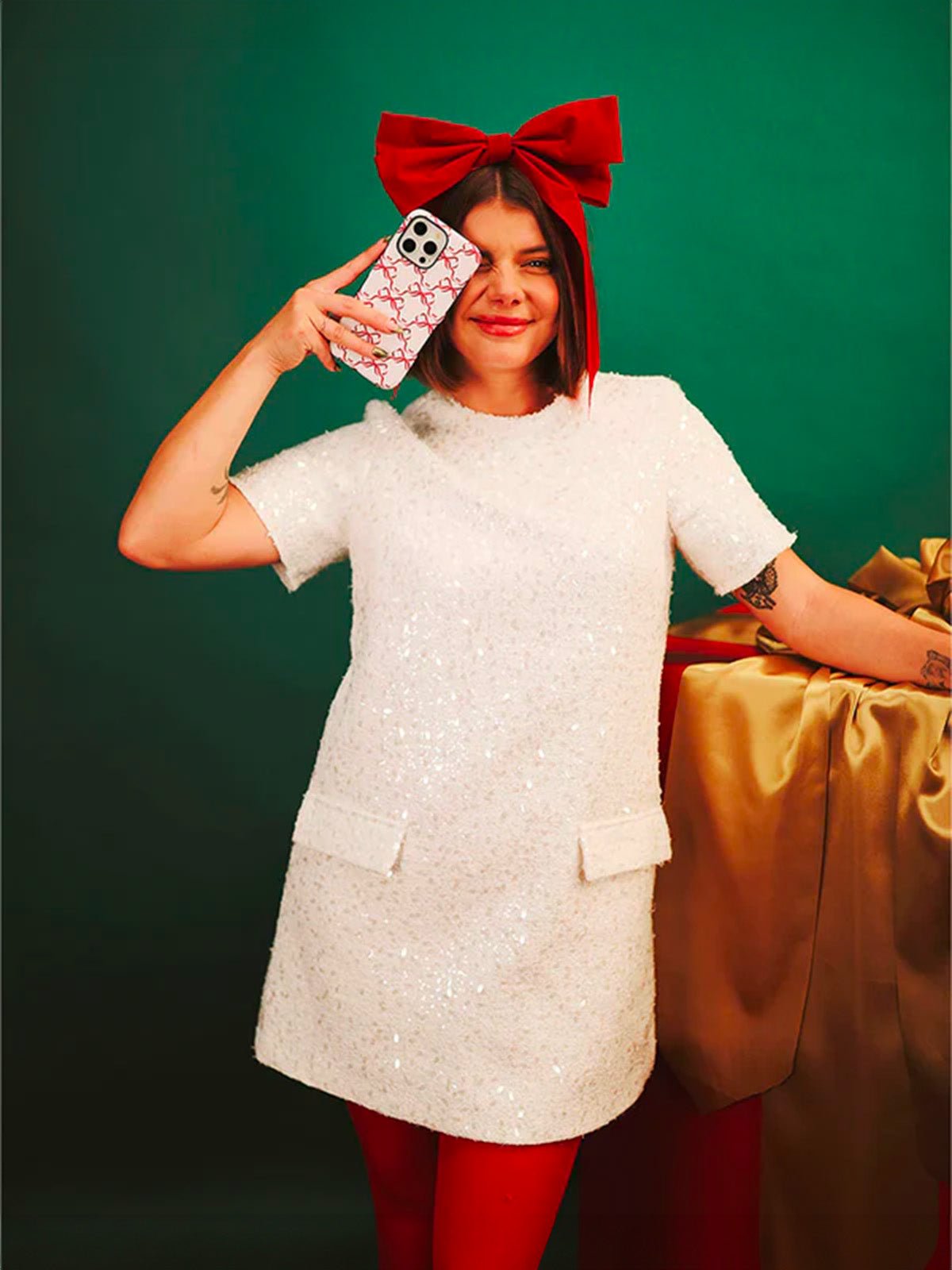 Coque iPhone nœuds rouges, design ruban cadeau, protection antichoc, motif original, coque rigide et fine de Noël, modèle Dérima - Coque iPhone - Crème et rouge iPhone X