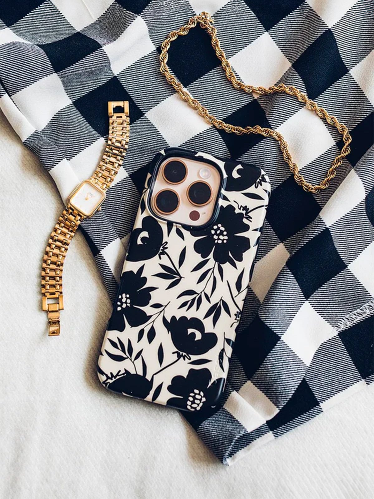 Coque iPhone noir et blanc, motif floral graphique, protection antichoc, finition mate ou brillante, compatible MagSafe, modèle Psica - Coque iPhone - Noir et blanc iPhone 11