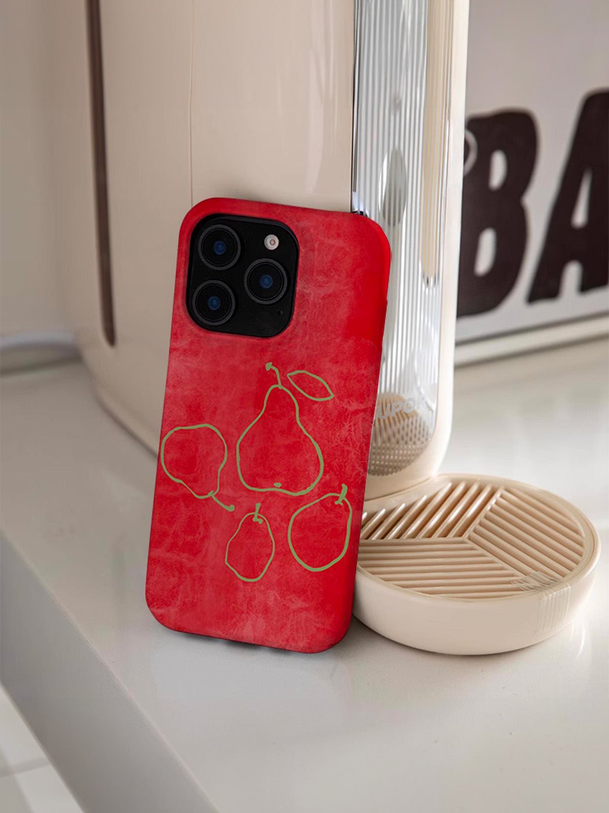 Coque iPhone rouge motif poires, protection antichoc, design original, toucher mat, compatible MagSafe, modèle Bautie - Coque iPhone - Rouge iPhone X