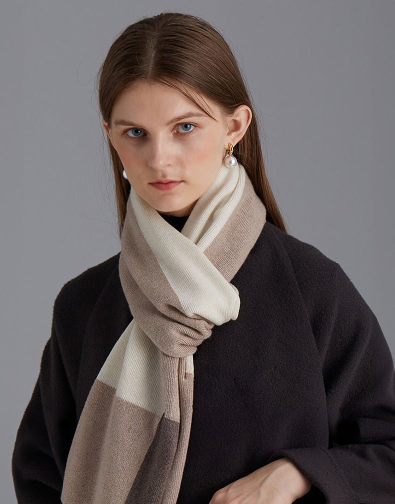 Écharpe en laine douce color block, écharpe tricolore chaude hiver, écharpe cosy automne et hiver, style urbain décontracté, modèle Émie - Écharpe - Style 1