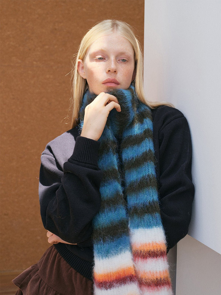 Écharpe en maille duveteuse, rayures multicolores, douce et chaude, style streetwear hivernal, longue écharpe fine, modèle tendance unisexe, modèle Fizie - Écharpe - Style 2