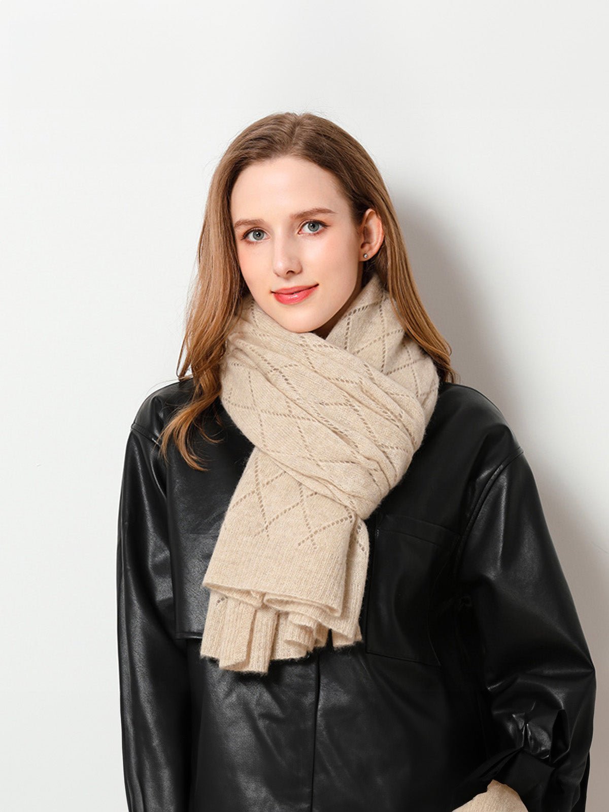 Écharpe en pure cachemire femme, tricot respirant, grande écharpe ajourée, douce et chaude, accessoire hiver chic, modèle Sandy - Écharpe - Beige