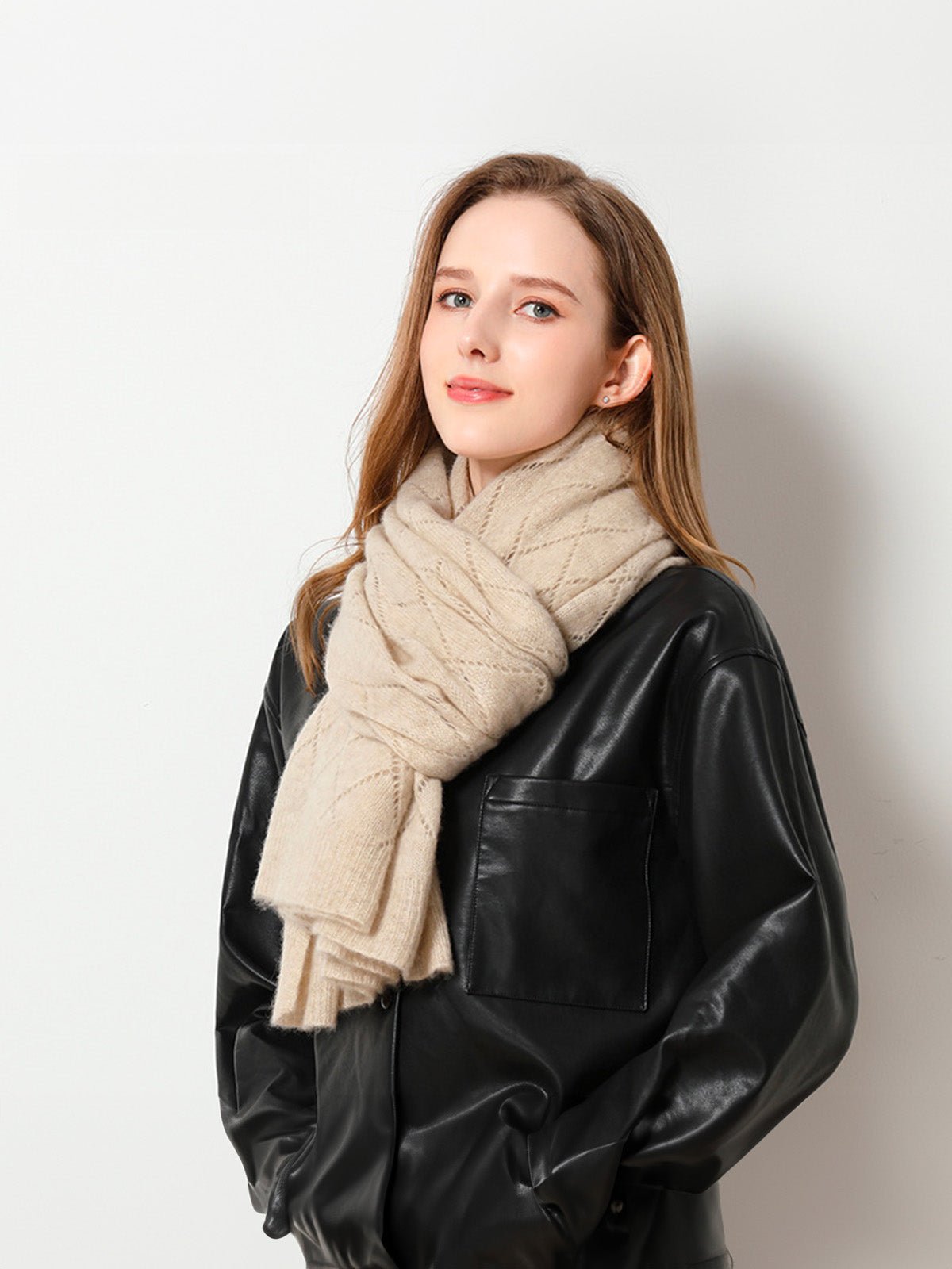 Écharpe en pure cachemire femme, tricot respirant, grande écharpe ajourée, douce et chaude, accessoire hiver chic, modèle Sandy - Écharpe - Beige