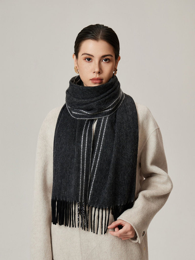 Écharpe en pure laine, double face, écharpe longue hiver, accessoire doux et chaud, écharpe à franges femme, modèle Wizie - Écharpe - Gris foncé