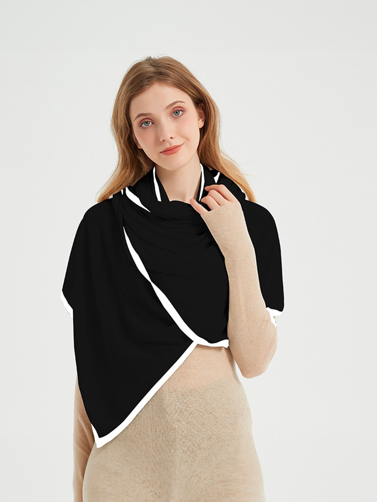 Écharpe femme hiver, longue écharpe chaude, laine cachemire modale, bords contrastés, style sobre et chic, modèle Gwen - Écharpe - Noir