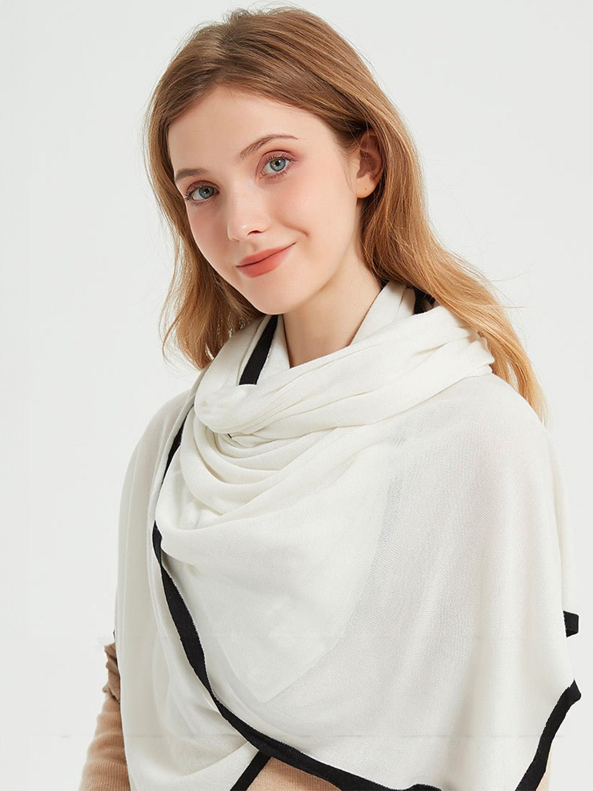 Écharpe femme hiver, longue écharpe chaude, laine cachemire modale, bords contrastés, style sobre et chic, modèle Gwen - Écharpe - Blanc