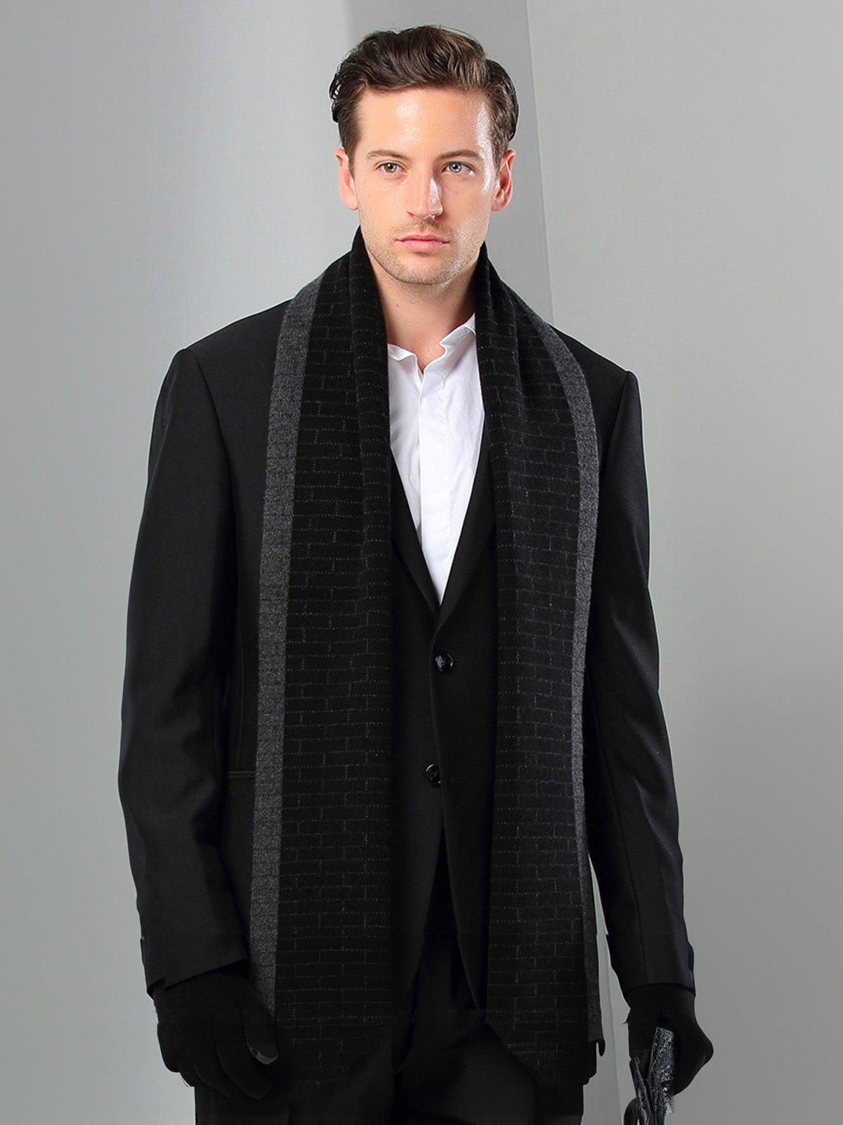 Écharpe homme 100% cachemire, noire et grise, douce et chaude, look business hivernal, design bicolore raffiné, modèle Baptiste - Écharpe - Noir