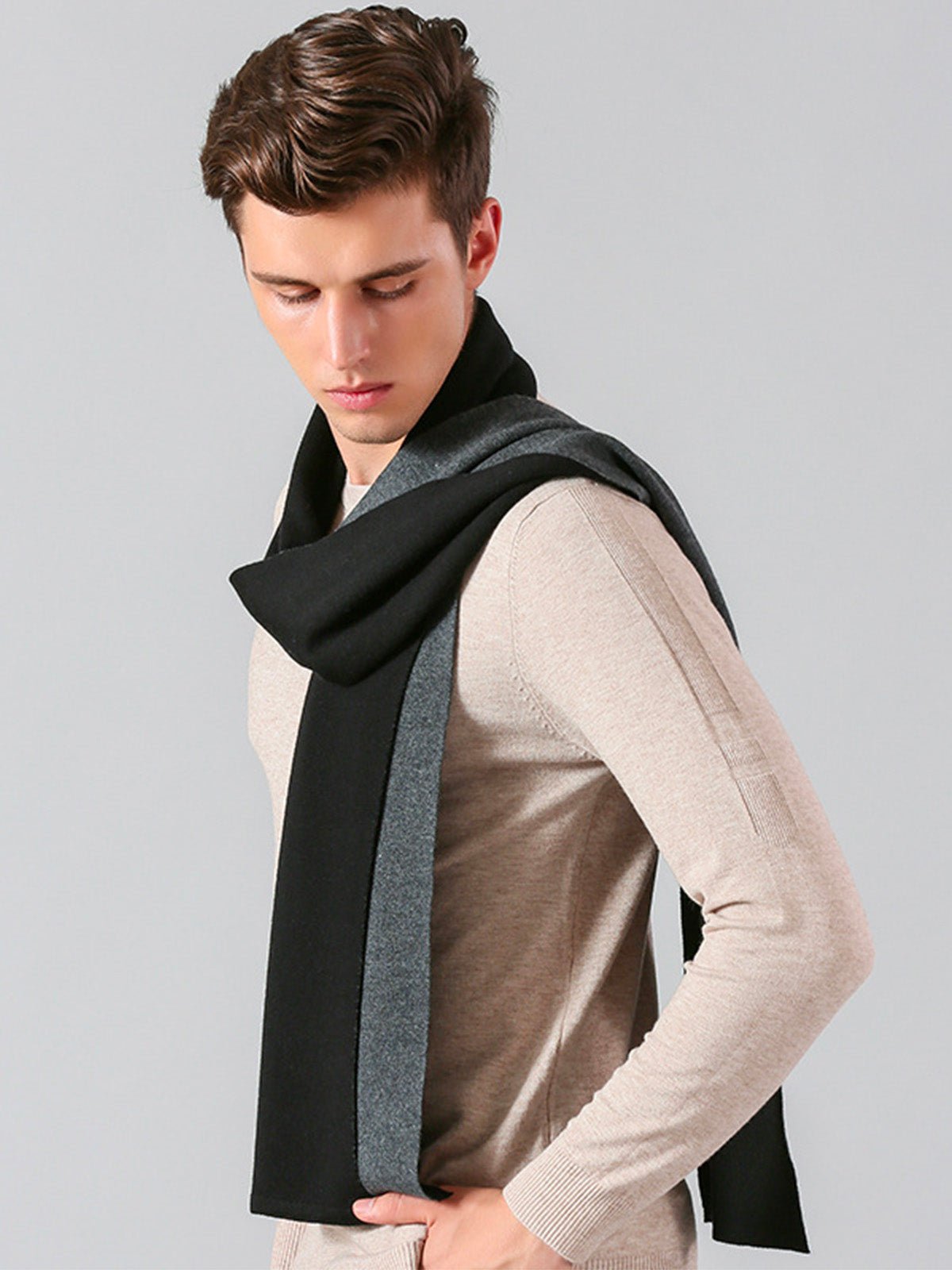 Écharpe homme hiver, cachemire doux, noir et gris double face, design minimal, grand format chaud, modèle Théo - Écharpe - Gris