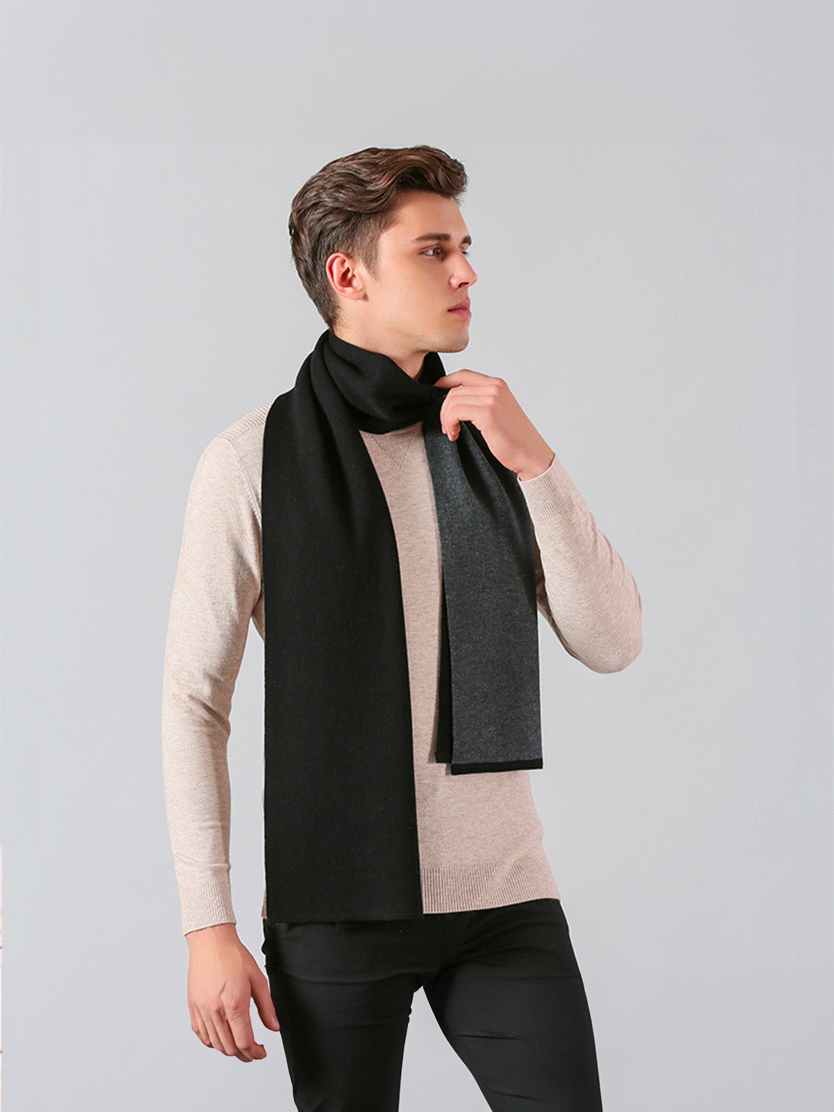 Écharpe homme hiver, cachemire doux, noir et gris double face, design minimal, grand format chaud, modèle Théo - Écharpe - Gris
