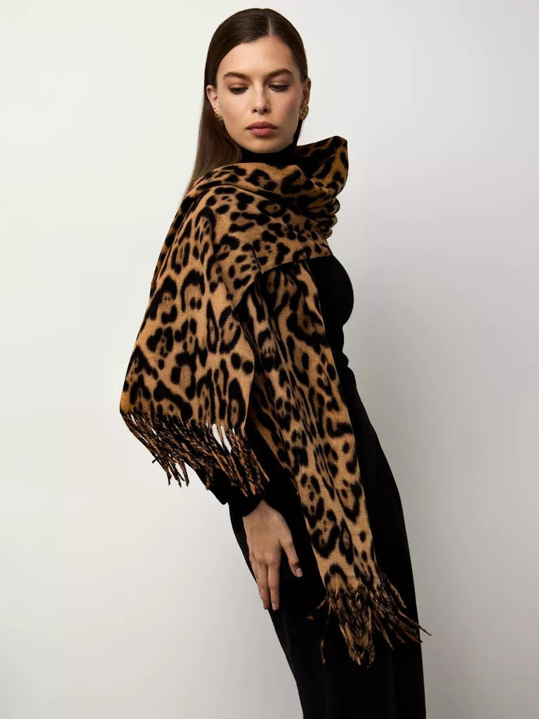 Écharpe léopard femme, douce et chaude, laine et éco - cachemire, grand format 180x70 cm, accessoire hiver chic, style audacieux et confortable, modèle Zorus - Écharpe - Camel