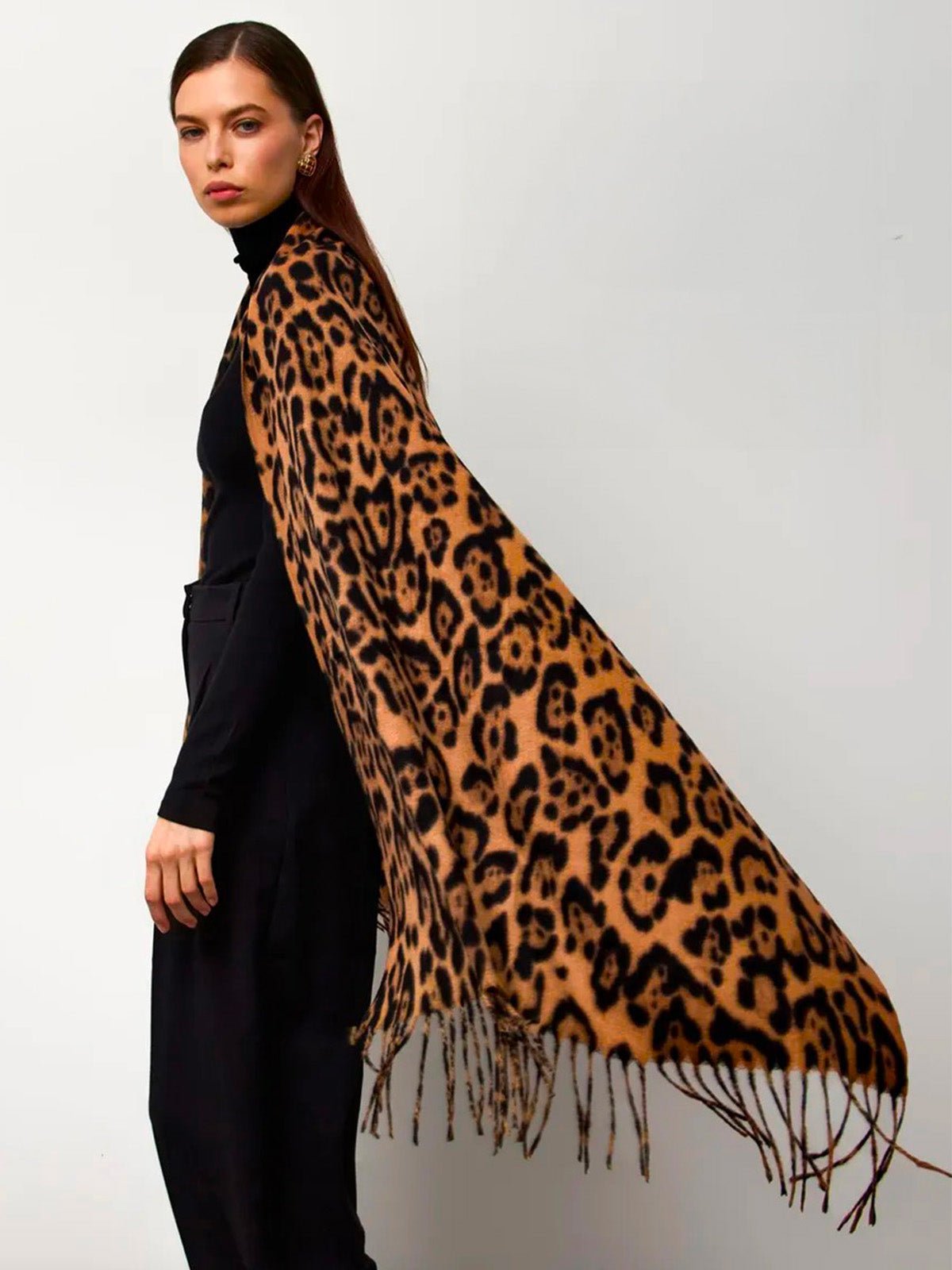 Écharpe léopard femme, douce et chaude, laine et éco - cachemire, grand format 180x70 cm, accessoire hiver chic, style audacieux et confortable, modèle Zorus - Écharpe - Camel