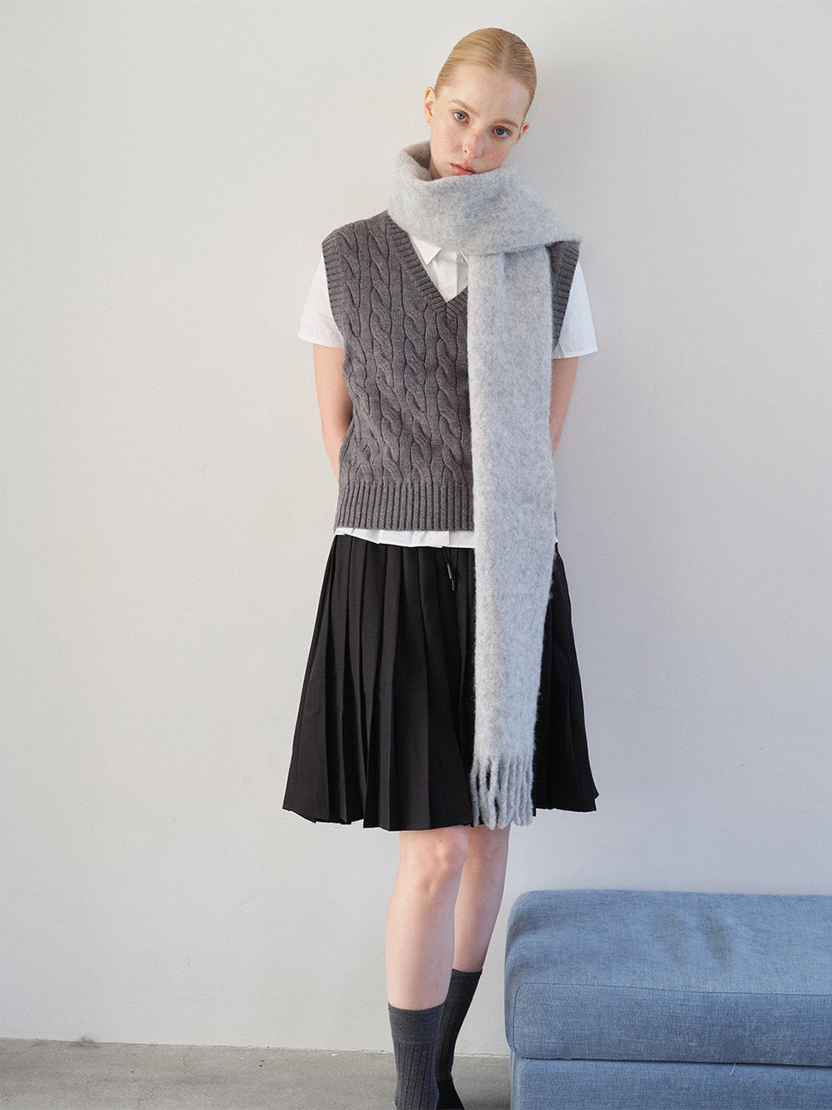 Écharpe longue femme hiver, laine alpaga douce, écharpe chaude à franges, accessoire cocooning hiver, écharpe moelleuse unie, modèle Laorie - Écharpe - Gris