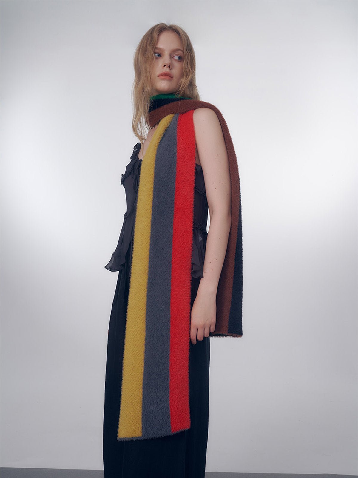 Écharpe longue rayée multicolore, laine duveteuse douce, chaude et légère, maille fine hiver, accessoires mode colorés, modèle Nadum - Écharpe - Style 2