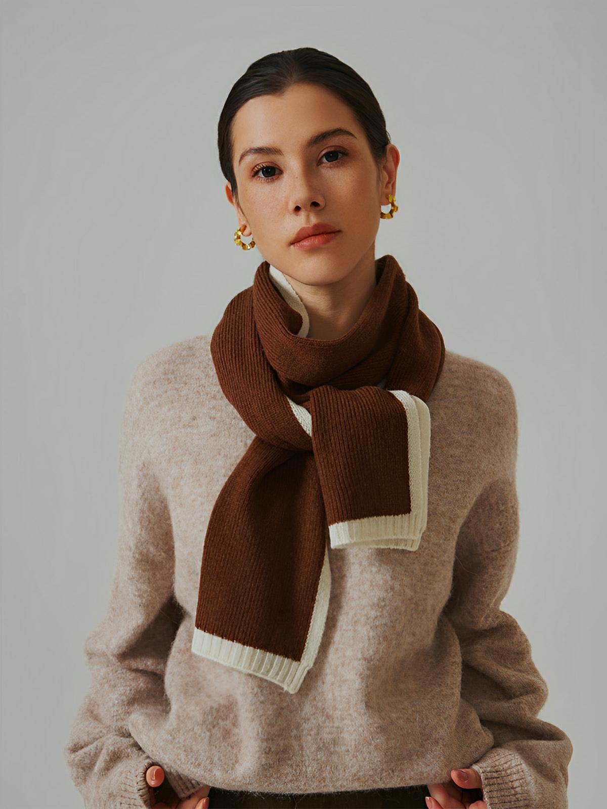 Écharpe pour femme, hiver 100% laine, douce et chaude, tricotée fine, unie bord contrasté, modèle Lancasta - Écharpe - Marron