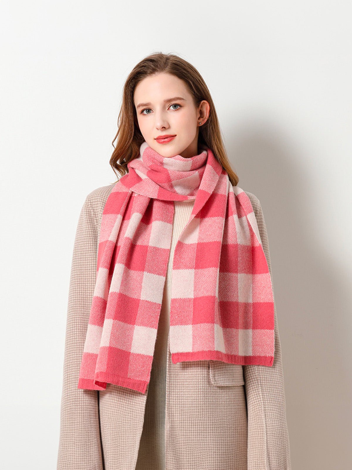 Écharpe pure laine, écharpe hiver femme, grand motif à carreaux, chaude et douce, look tendance, 180x30cm, modèle Mira - Écharpe - Rose
