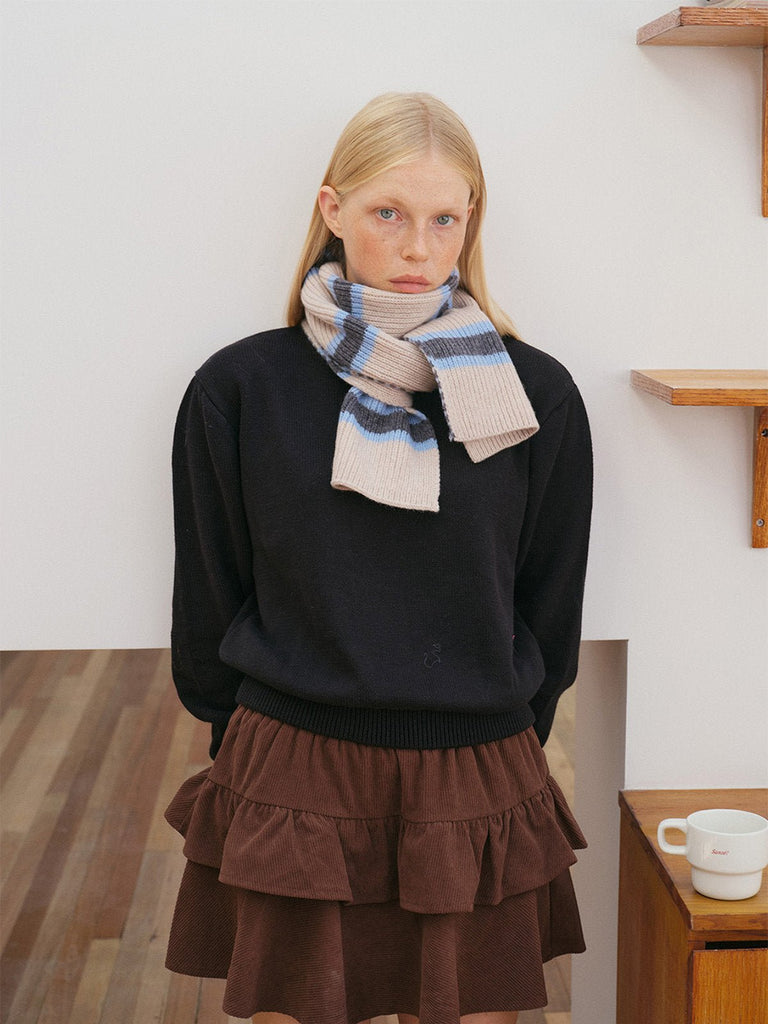 Écharpe rayée hiver femme, laine douce chaude, motif à rayures larges, tricotée à maille épaisse, style vintage graphique, modèle Zodia - Écharpe - Gris clair