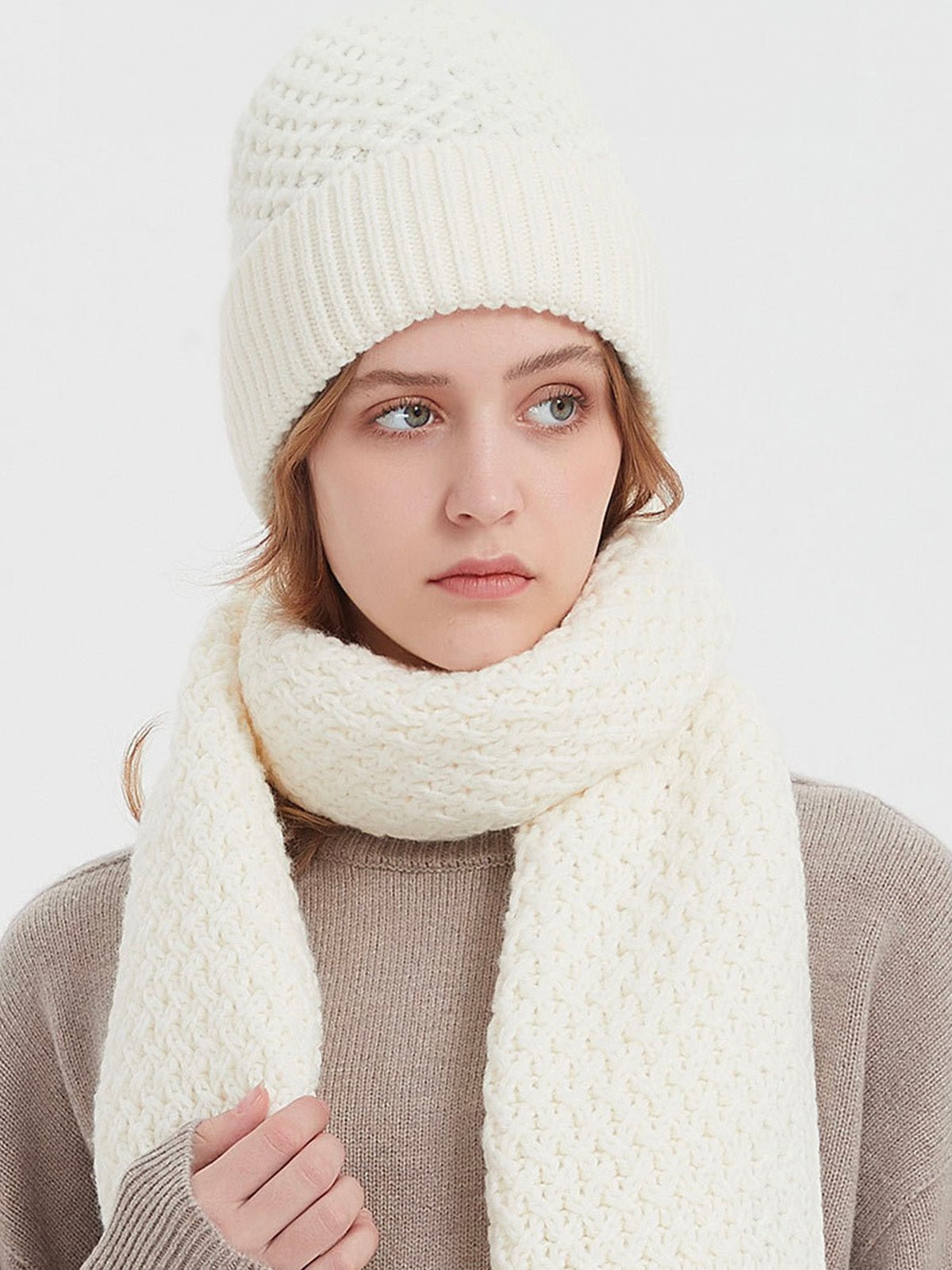 Ensemble bonnet et écharpe chaud hiver tricoté, assortie, laine doux, style décontracté, accessoire mixte hiver, modèle Ulse - Écharpe - Blanc
