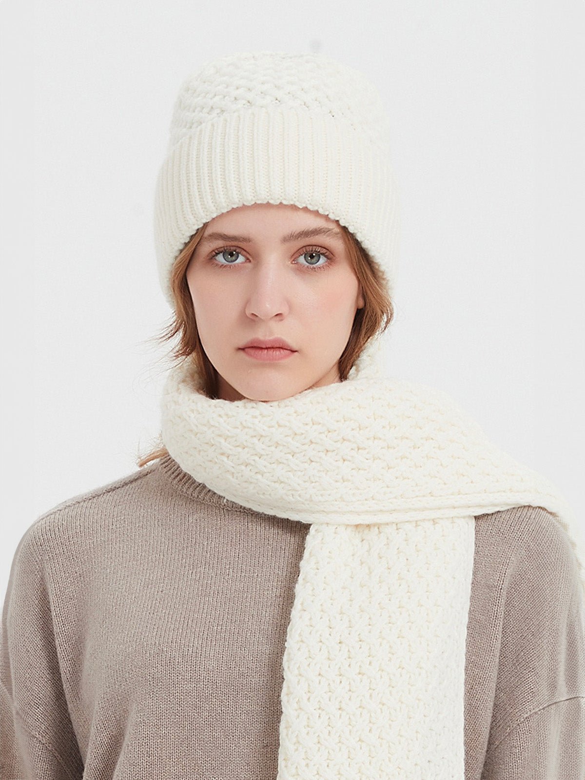 Ensemble bonnet et écharpe chaud hiver tricoté, assortie, laine doux, style décontracté, accessoire mixte hiver, modèle Ulse - Écharpe - Blanc