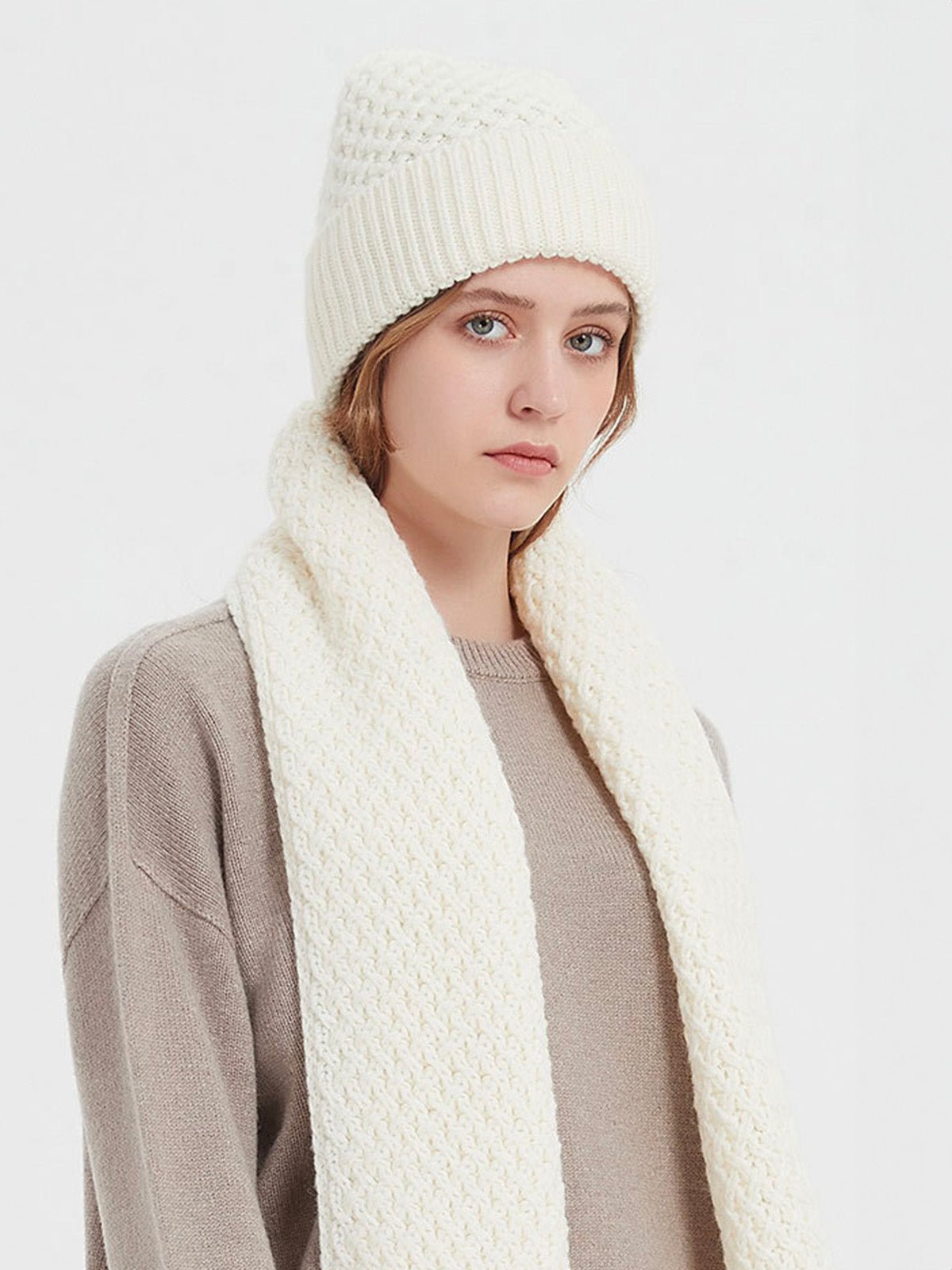 Ensemble bonnet et écharpe chaud hiver tricoté, assortie, laine doux, style décontracté, accessoire mixte hiver, modèle Ulse - Écharpe - Blanc