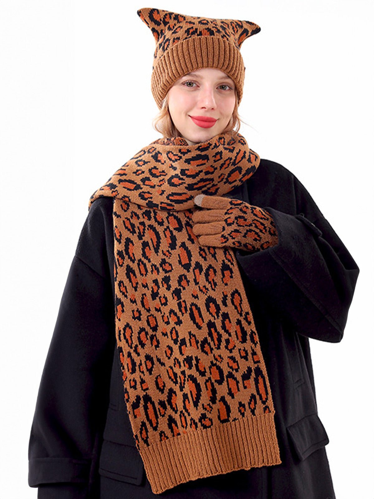 Ensemble bonnet gants écharpe femme, tricot léopard hiver, set léopard chaud 3 pièces, accessoire mode saison froide, cadeau original automne hiver, modèle Zéderine - Écharpe - Camel