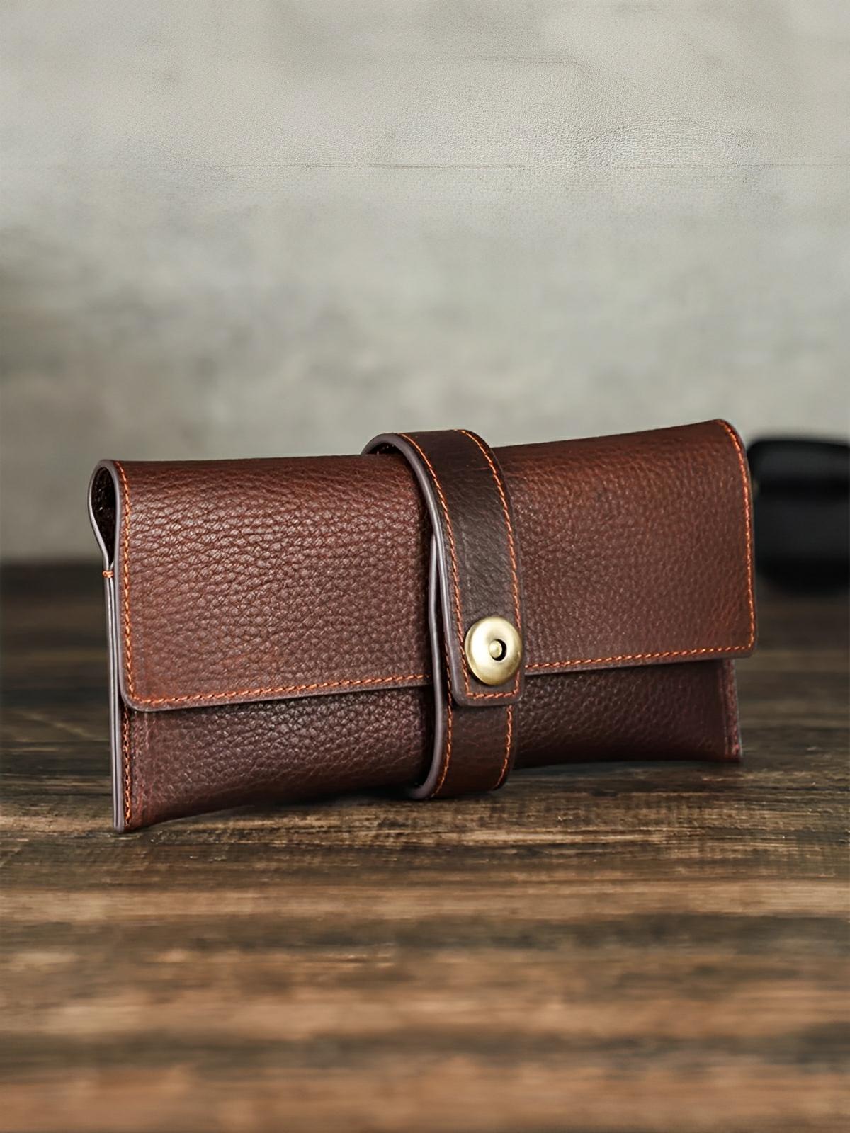 Étui à lunettes, en cuir, subtil et authentique, modèle Aymon - Coffret - Café