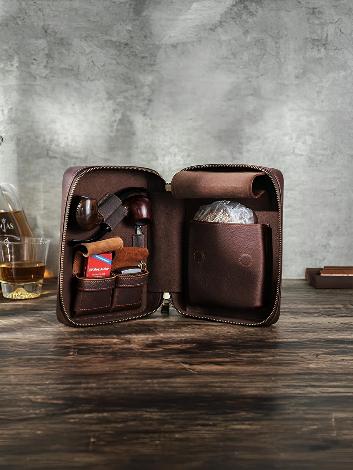 Étui à pipe, en cuir, nombreux rangements, accessoire pour fumeur, modèle Adraste - Coffret - Café
