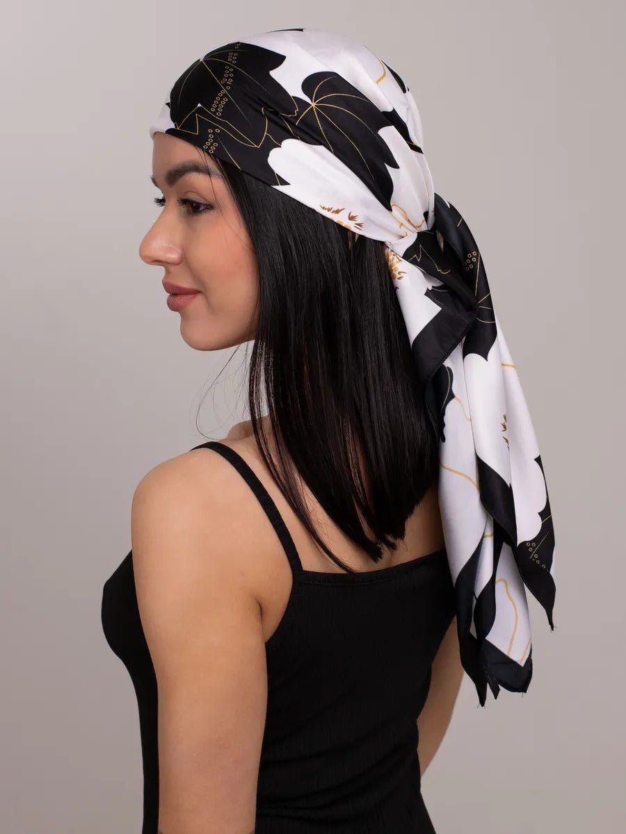 Foulard carré femme, 90x90, imprimé floral noir blanc doré, tissu soyeux léger, accessoire sac ou cou, foulard multifonction été, modèle Lilo - Écharpe - Blanc et noir