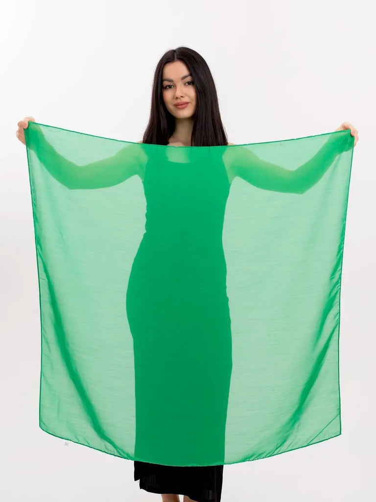 Foulard carré femme 95x95cm, soie imitation douce, coloris unis variés, accessoire polyvalent, léger printemps été, modèle Lala - Écharpe - Vert