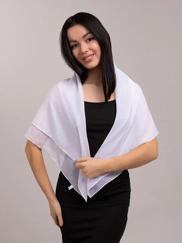 Foulard carré femme 95x95cm, soie imitation douce, coloris unis variés, accessoire polyvalent, léger printemps été, modèle Lala - Écharpe - Blanc