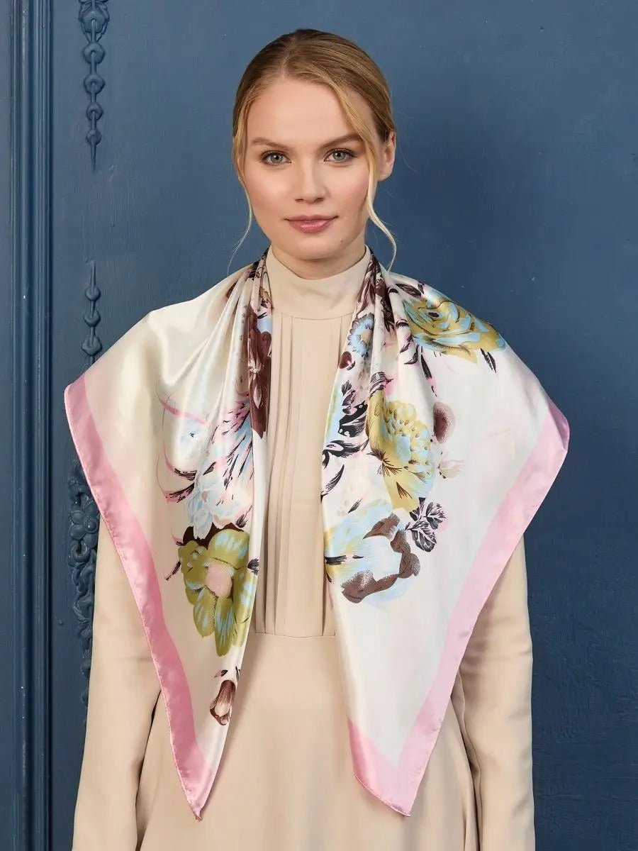 Foulard carré soyeux, imprimé floral multicolore, satin doux 90x90, accessoire féminin chic, écharpe polyvalente printemps été, modèle Tika - Écharpe - Multicolore