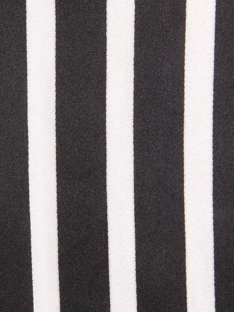 Foulard femme carré, soie mélangée légère, imprimé graphique noir et blanc, accessoire tête ou cou, idéal printemps été, idée cadeau femme, style moderne chic, modèle Musa - Écharpe - Noir