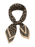 Foulard femme soyeux léopard, carré 90x90 cm, accessoire cheveux ou cou, imprimé animal beige et noir, printemps été modèle Pricilla - Écharpe - Léopard