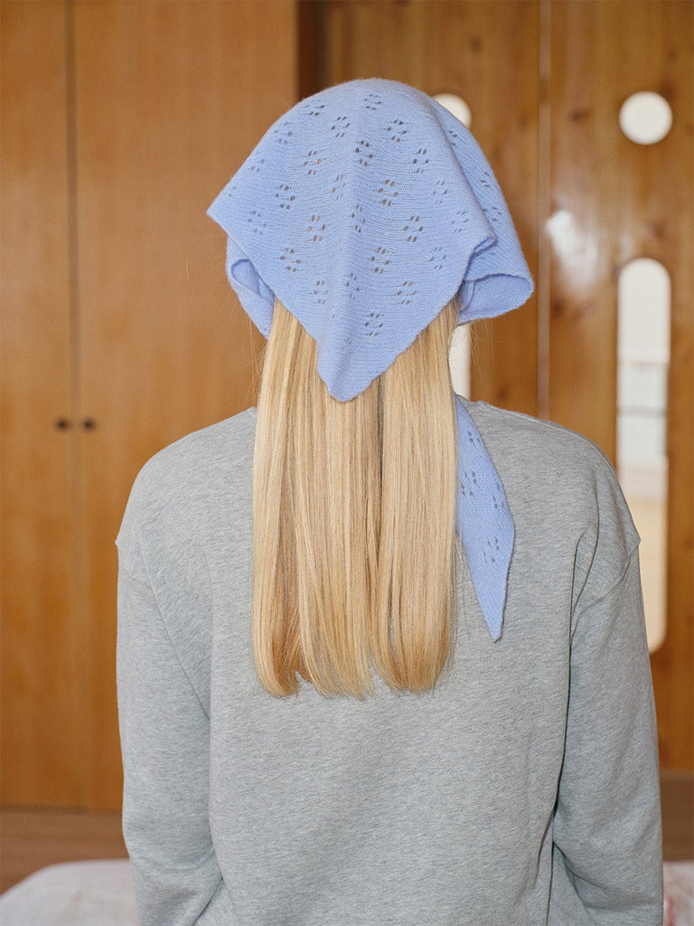 Foulard triangle en laine, maille ajourée douce, écharpe d’hiver femme, style punk et streetwear, coloris pastel, modèle Civic - Écharpe - Bleu