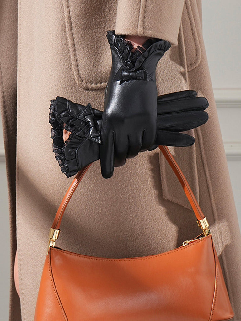 Gants en cuir noir femme hiver, accessoire tactile doublé polaire, protection main hiver chic, gant en cuir d'agneau souple, nœud décoratif poignet, modèle Clover - Écharpe - Noir M