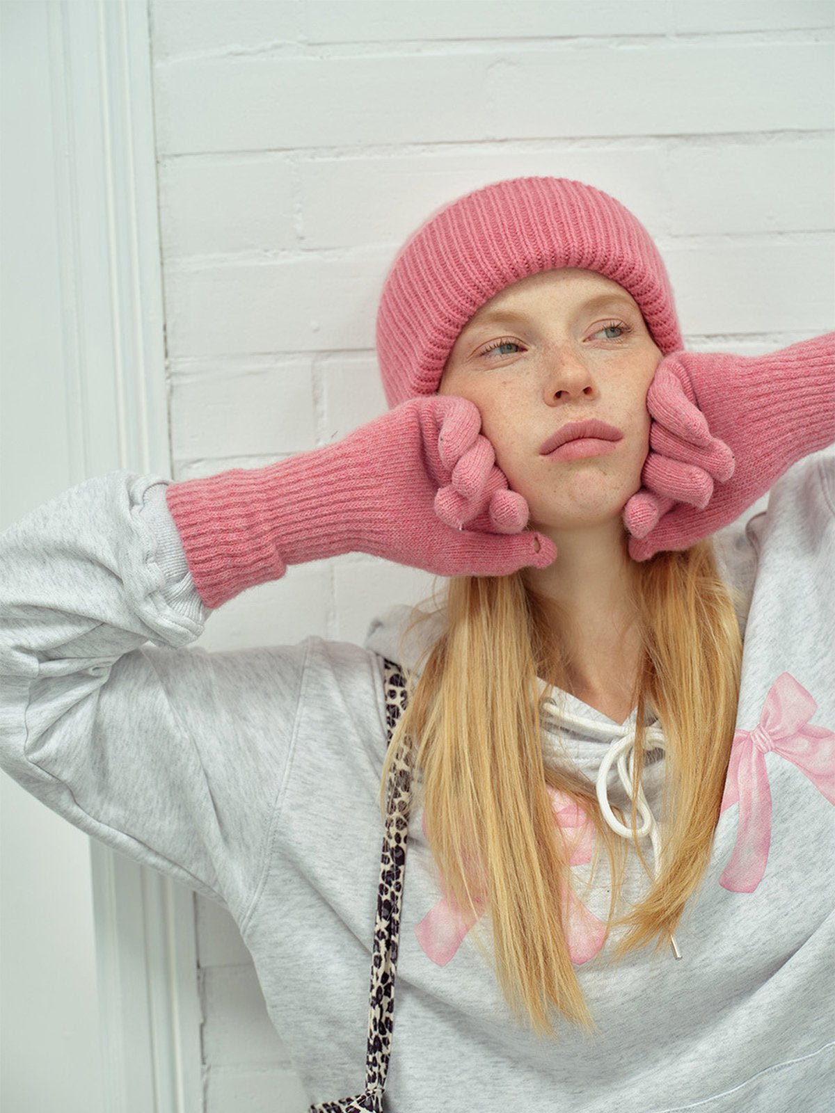 Gants longs laine, gants d'hiver doux, gants femme maille côtelée, gants tricotés chauds, gants confortables touché cachemire, modèle Vélie - Écharpe - Rose