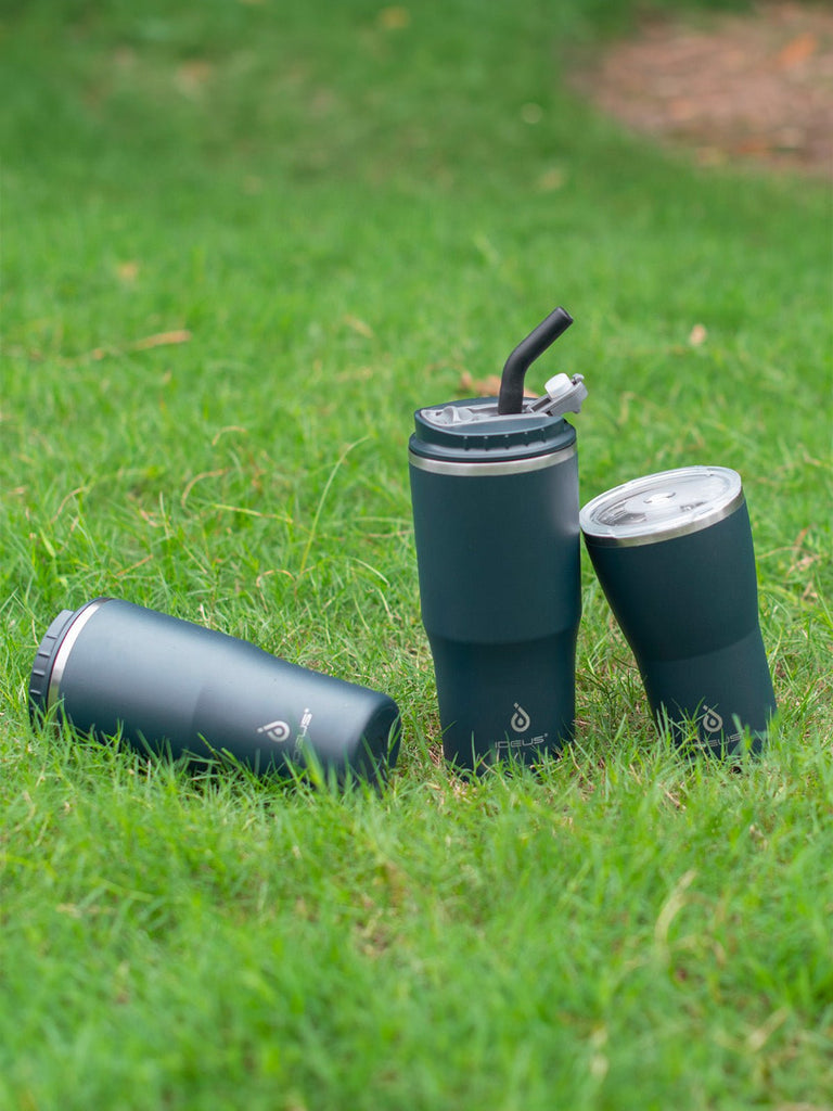 Gourde isotherme, gamme IDEUS, double couvercle, paille en inox, acier inoxydable 304, revêtement poudre, étanche, conserve chaud 12h, froid 6h, 532ml, large ouverture, nettoyage facile, sans BPA, modèle Spark - Gourde et Thermos - Bleu nuit