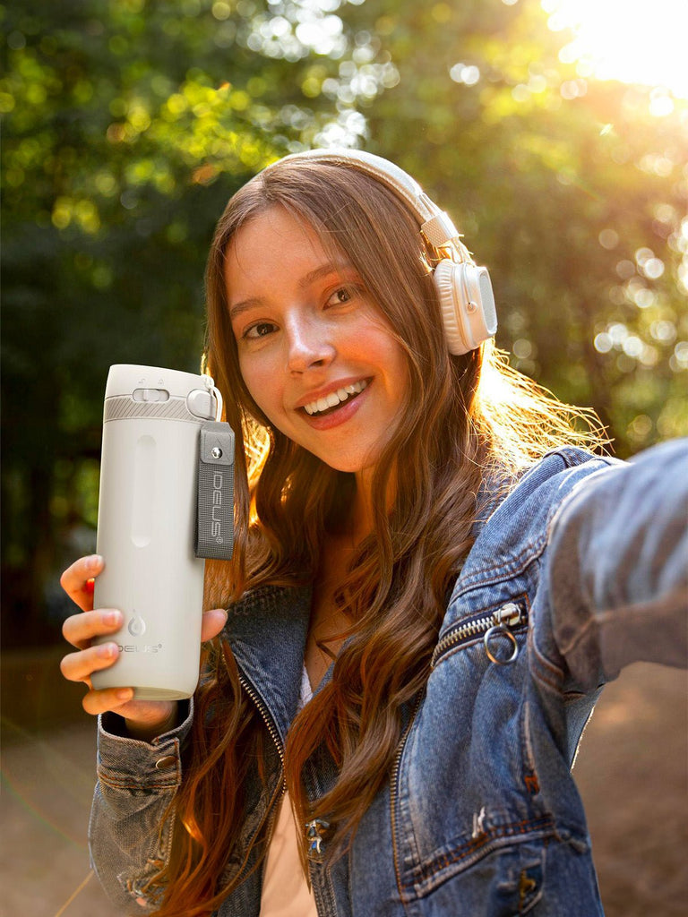 Gourde isotherme IDEUS, bouteille inox 304, double paroi, 600ml, conservation chaud froid, couvercle verrouillable, bouchon étanche, design sport, facile à nettoyer, modèle Torus - Gourde et Thermos - Blanc