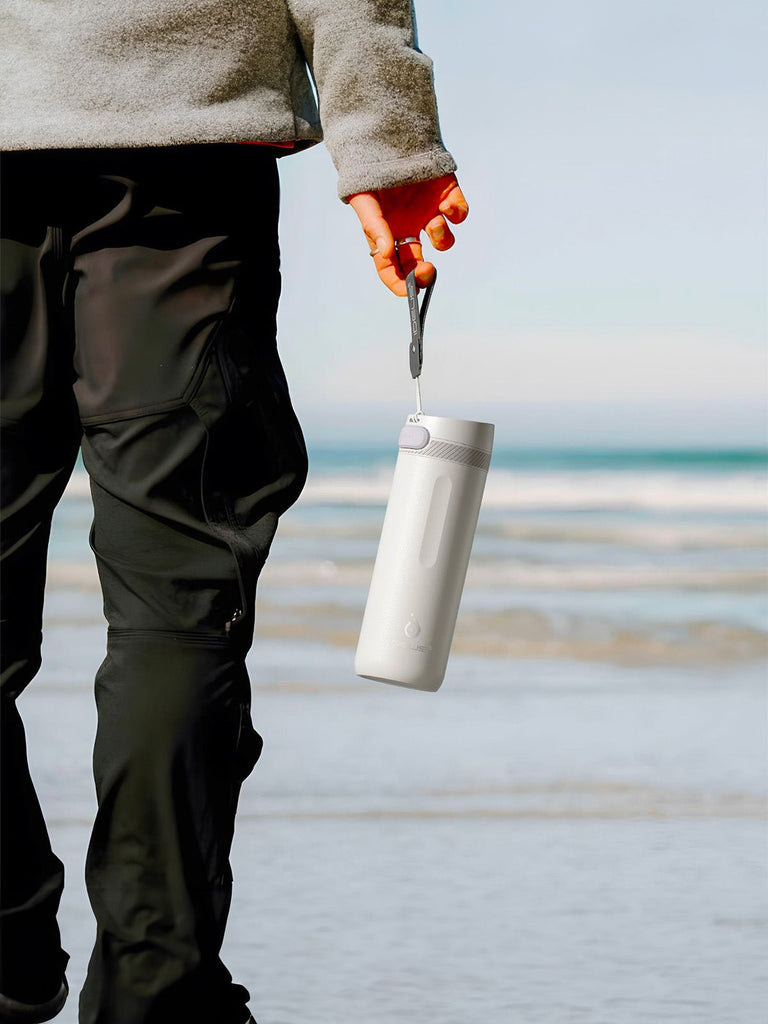 Gourde isotherme IDEUS, bouteille inox 304, double paroi, 600ml, conservation chaud froid, couvercle verrouillable, bouchon étanche, design sport, facile à nettoyer, modèle Torus - Gourde et Thermos - Blanc