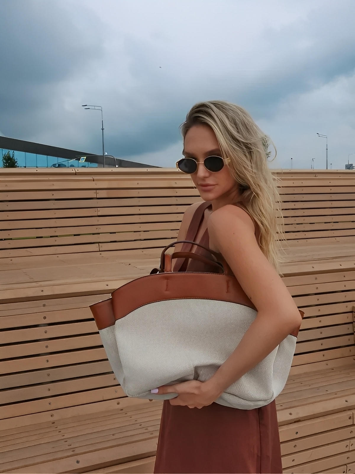 Grand sac à main, toile canvas anses en simili vegan, sac femme épaule main pochette amovible, modèle Eleonore - Sac à main - Marron