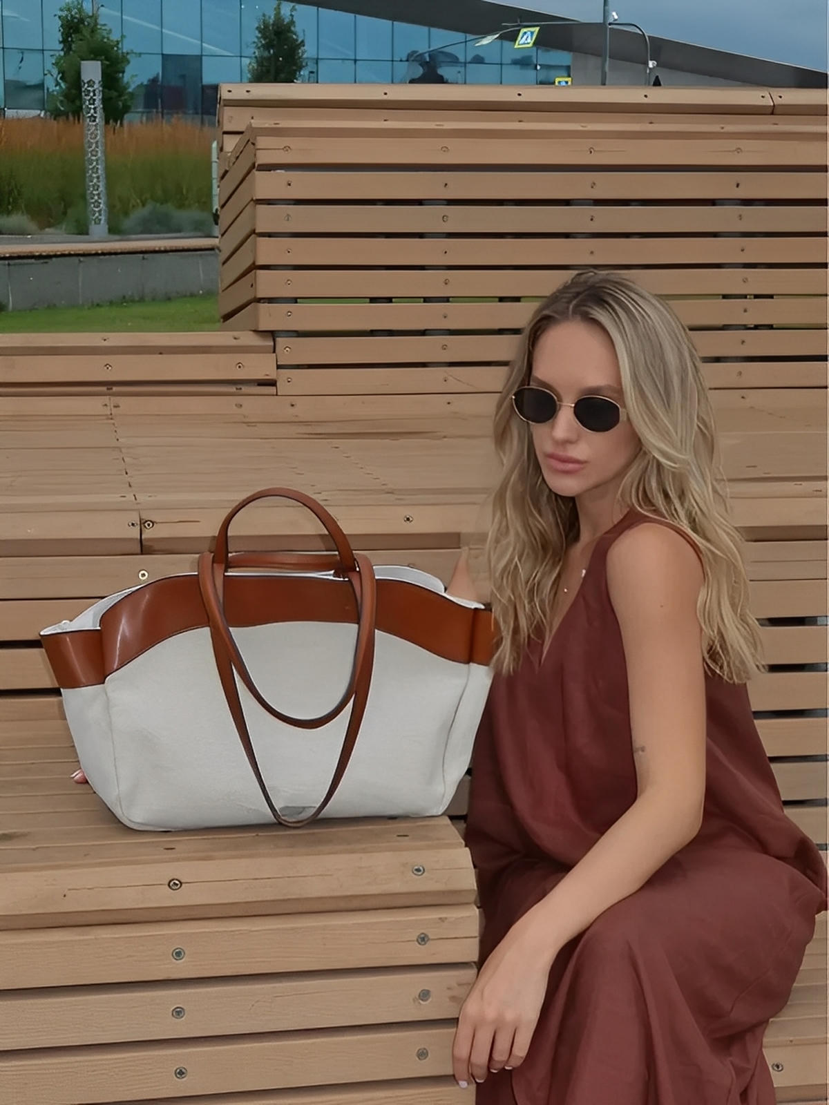 Grand sac à main, toile canvas anses en simili vegan, sac femme épaule main pochette amovible, modèle Eleonore - Sac à main - Marron
