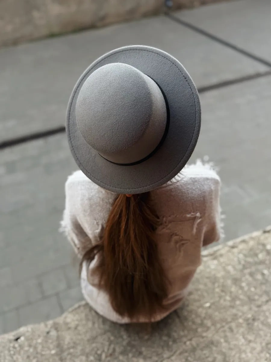 Women's felt hat, retro, autumn winter fashion accessory, flat hat with short brim, vintage style with ribbon, Ogana model
