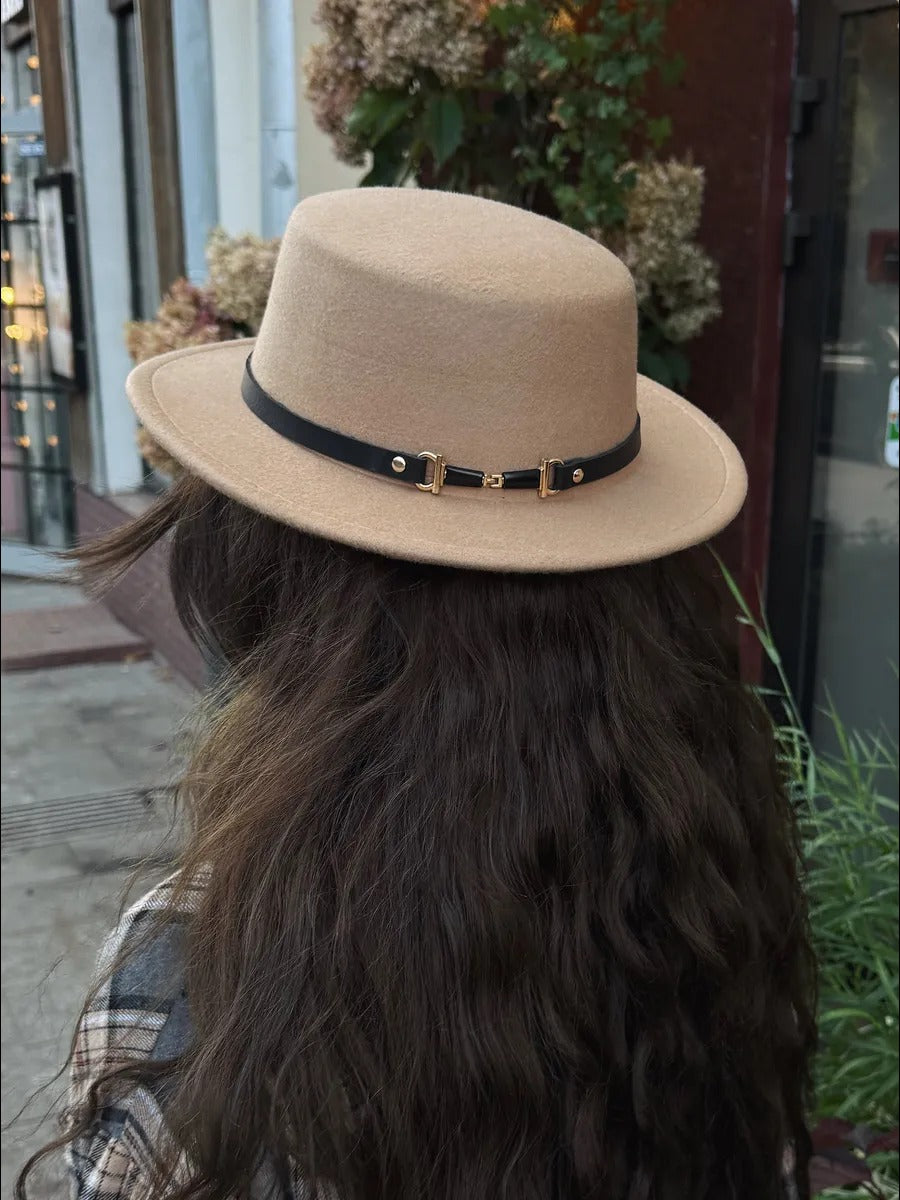 Women's felt hat, retro, autumn winter fashion accessory, flat hat with short brim, vintage style with ribbon, Ogana model