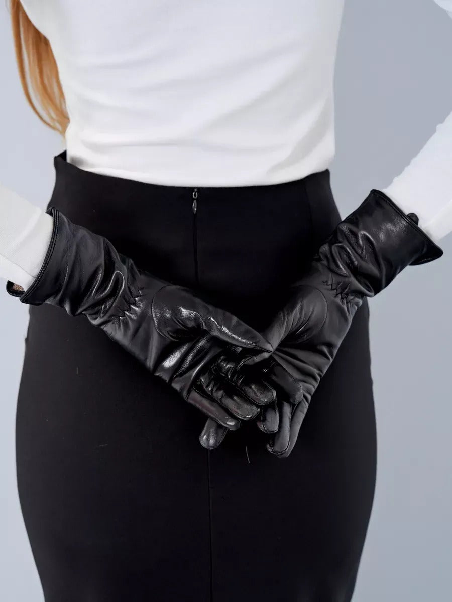 Black leather gloves for women, long winter touchscreen gloves lined with wool, warm and elegant accessories, Guiseppa model