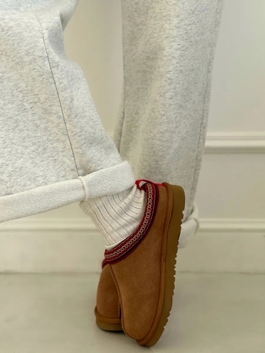 Women's winter slippers, wool-lined slippers for winter, thick sole slippers, home comfort, winter sneakers, Sinda model