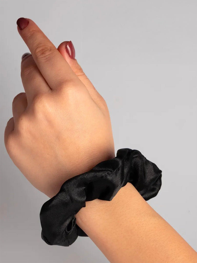 Lot de 5 chouchou en soie noir cheveux, accessoire coiffure femme, élastique cheveux satiné, scrunchie noir, chouchou mode, modèle Paudra - Chouchou - Noir