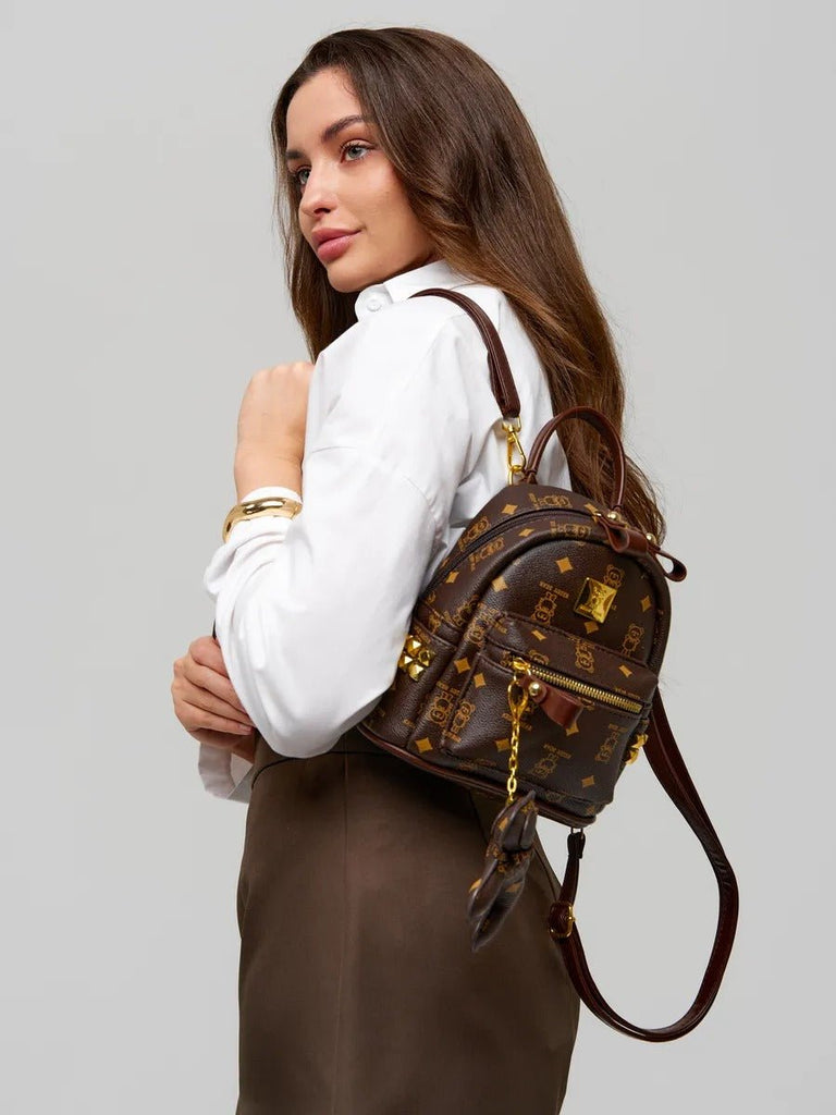 Mini sac à dos femme marron, sac dos imprimé ours "Teddy Bear", sac mode portable, sac de ville tendance, sac aspect luxe, modèle Louisa - Sac à dos - Marron