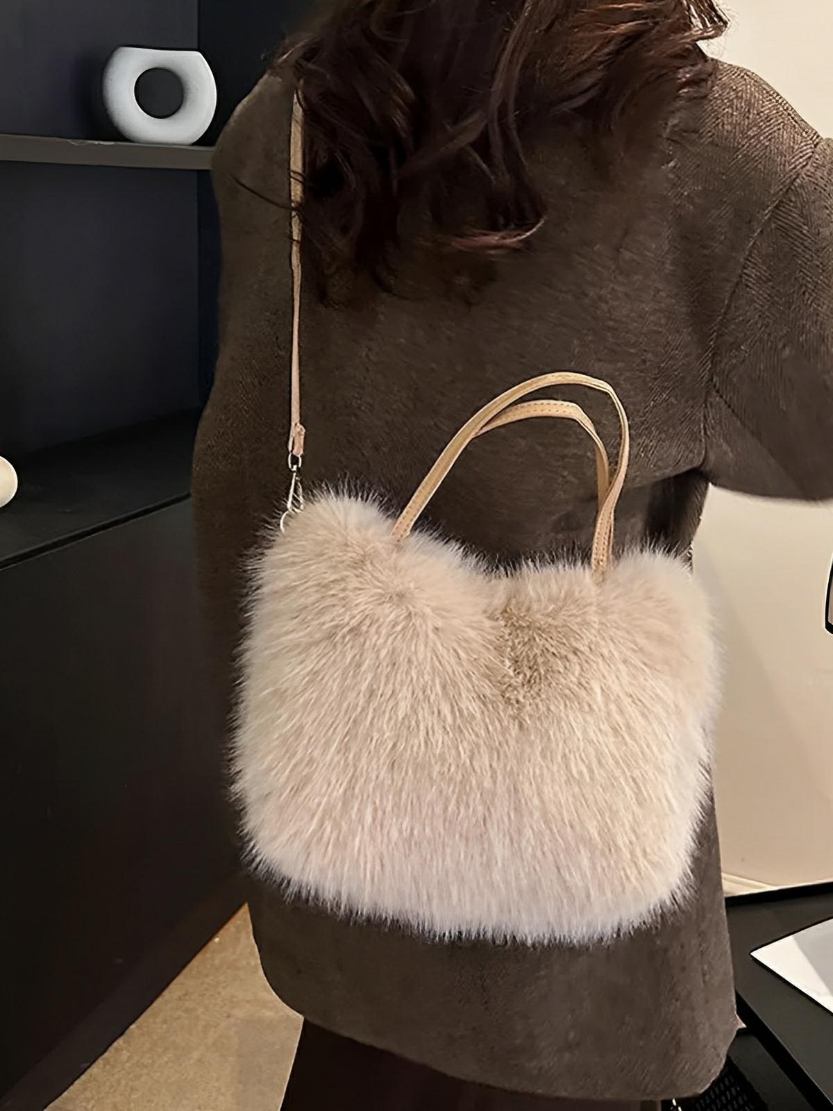 Mini sac à main en fourrure, bandoulière douce, modèle Elsa - Sac à main - Rose