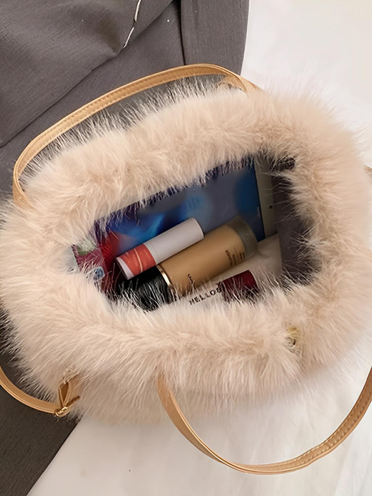 Mini sac à main en fourrure, bandoulière douce, modèle Elsa - Sac à main - Beige