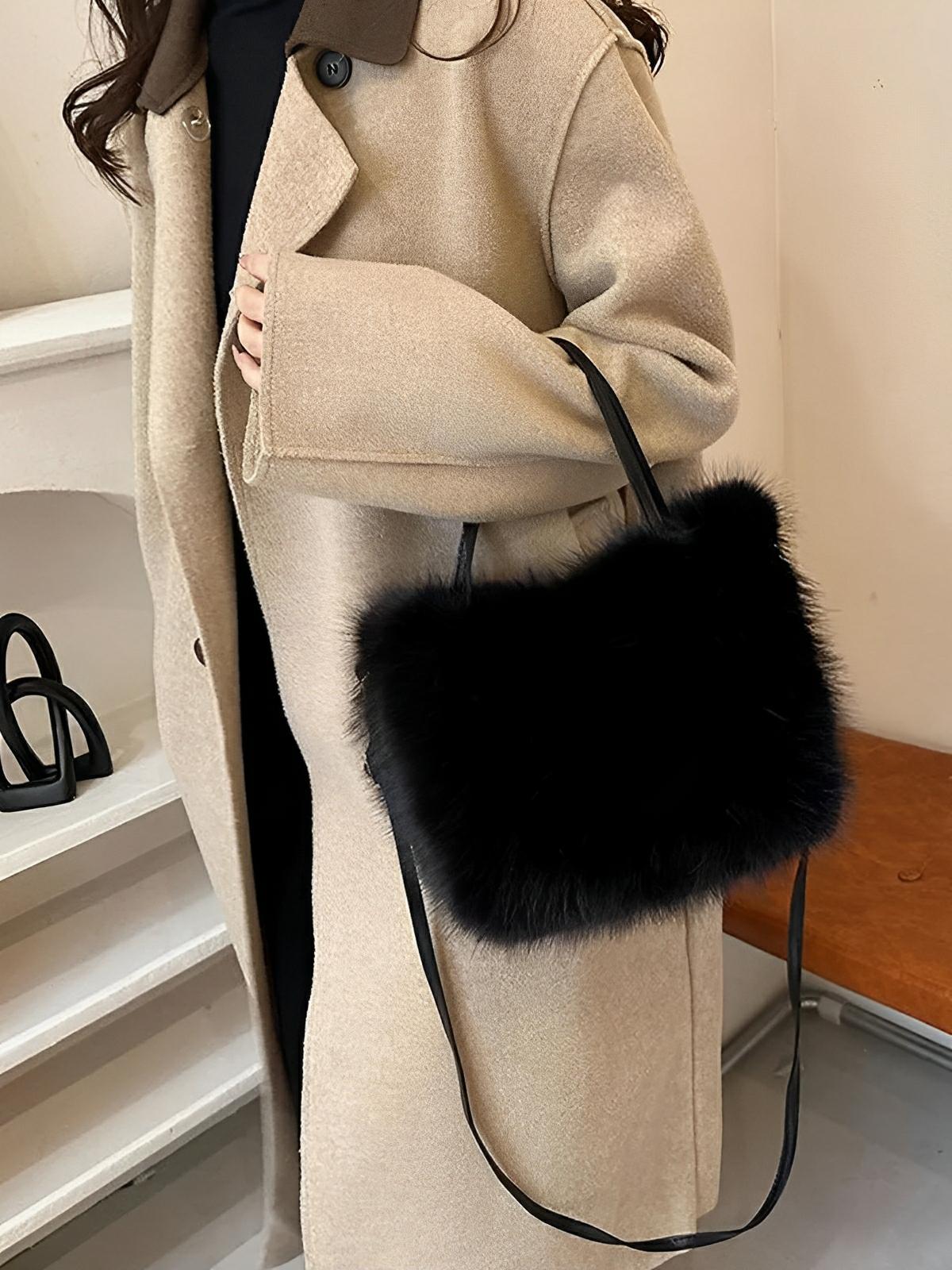 Mini sac à main en fourrure, bandoulière douce, modèle Elsa - Sac à main - Noir