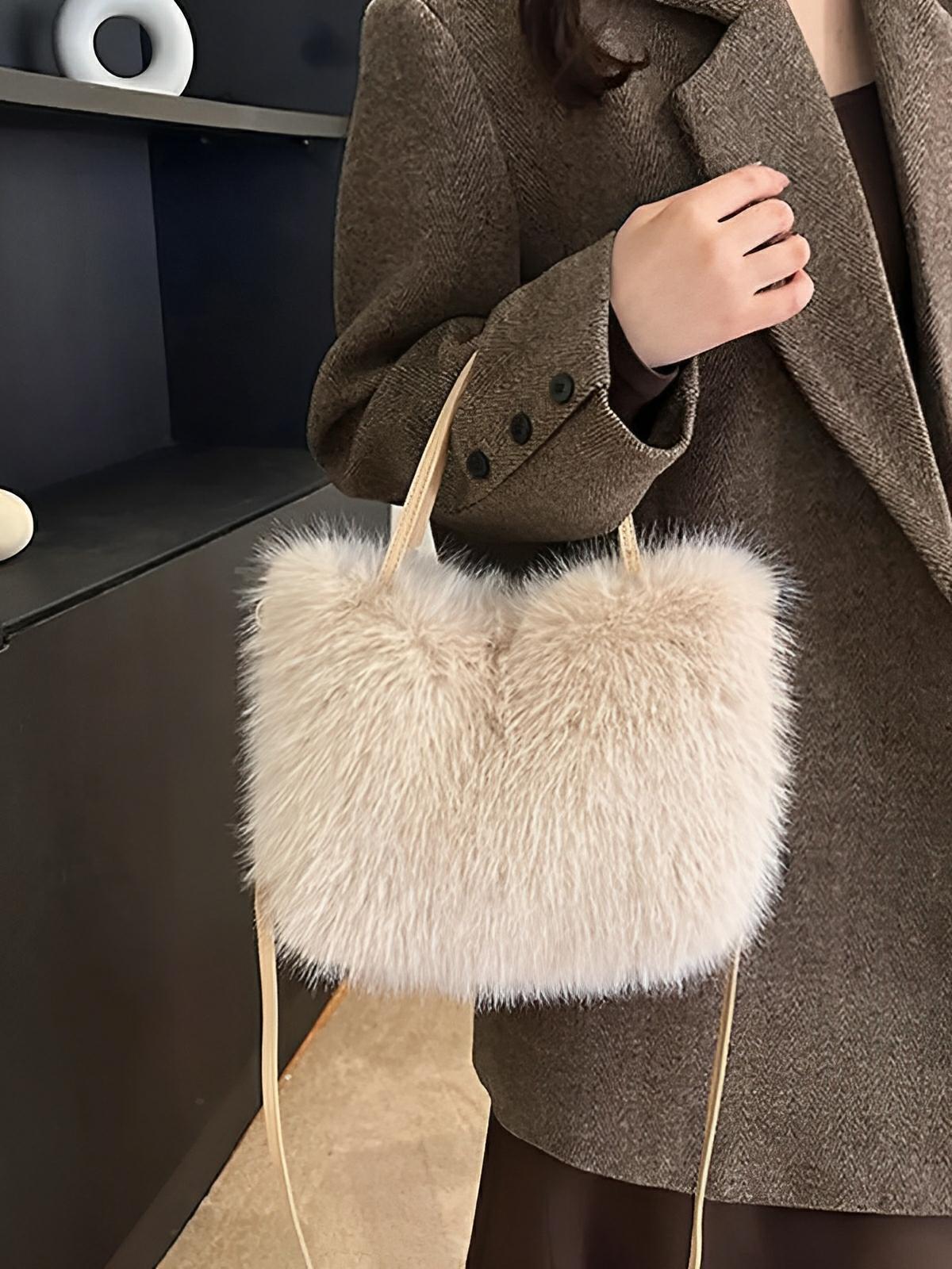 Mini sac à main en fourrure, bandoulière douce, modèle Elsa - Sac à main - Rose